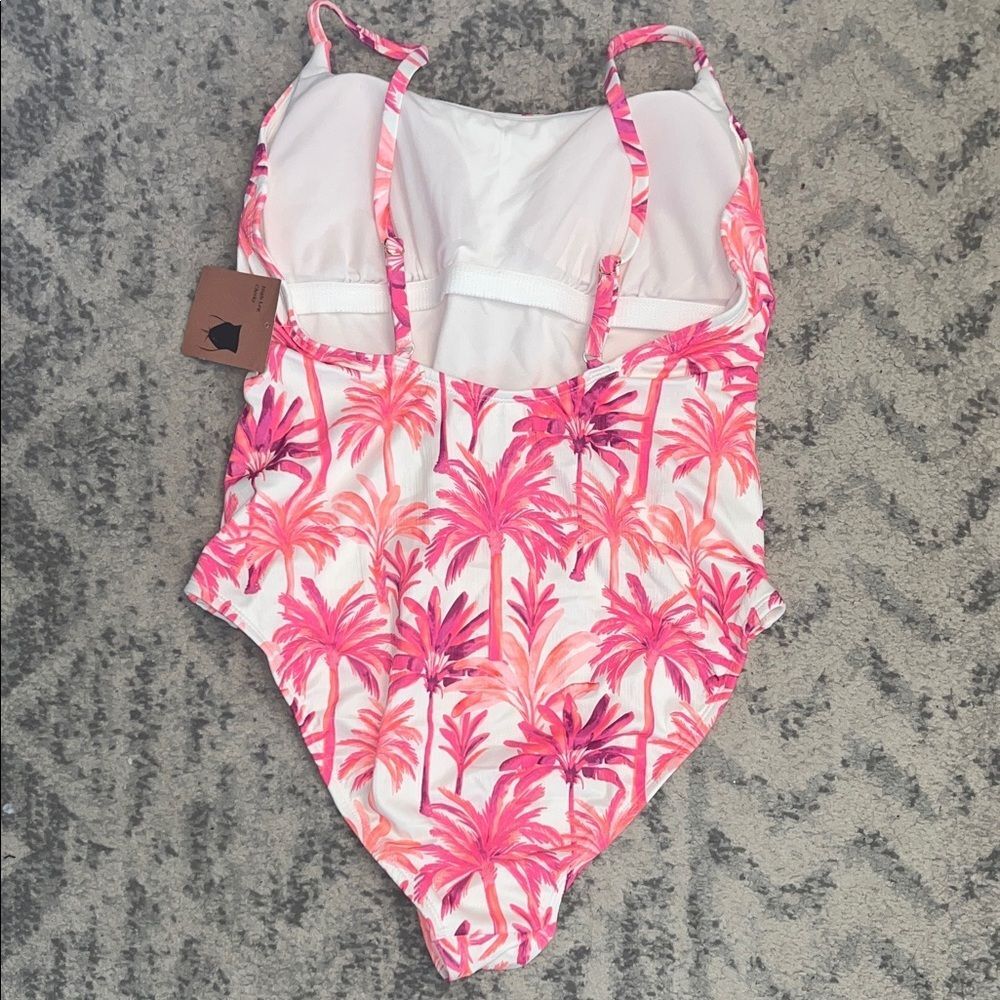 Shade & Shore Women’s Size XL/16 Pink and White Tropical One Piece Swimsuit-New - Picture 5 of 7